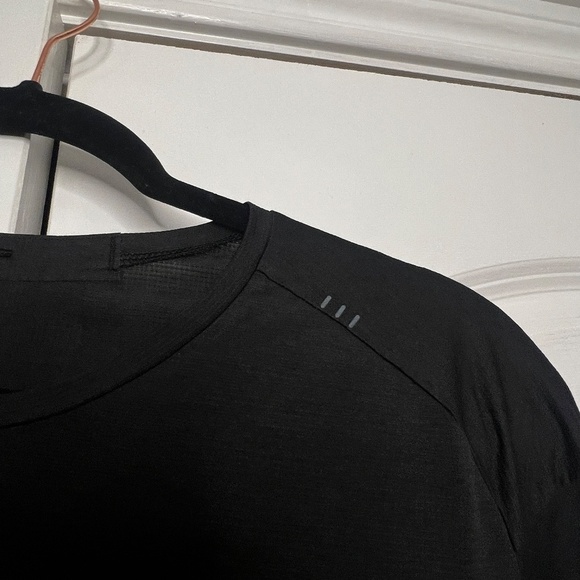 lululemon Men’s Long Sleeve Running Shirt Reflective black size large - Picture 5 of 6